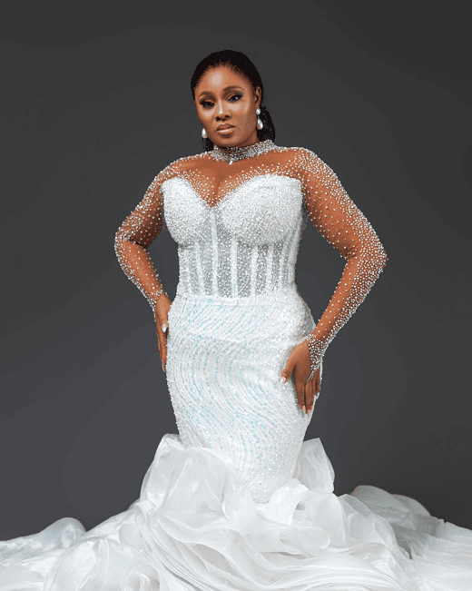Made-to-measure wedding dress